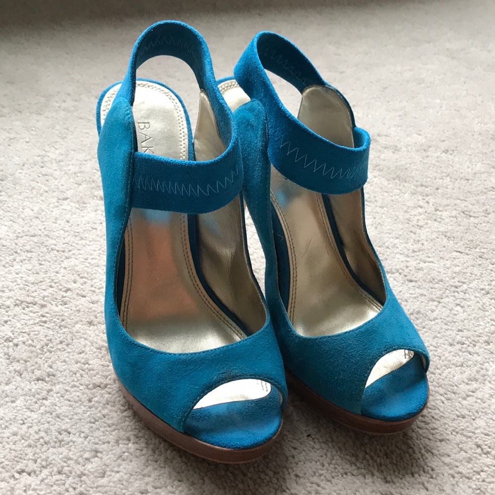 Turquoise suede platform Bakers high heels- 7.5